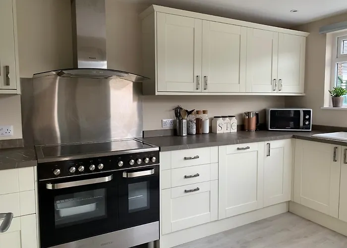 Newly Renovated & Spacious House